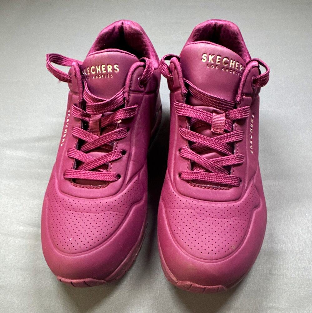 SKECHERS Street Plum Lace-Up Low Top Comfort Athletic Sneakers Women’s Size 8.5